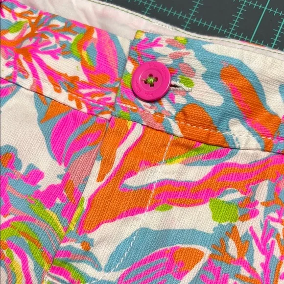 Lilly Pulitzer Callahan Tropical Print Shorts - Picture 4 of 8